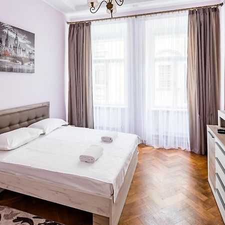 Leogrand Apartments On Stavropigiyska 7 Lviv Buitenkant foto