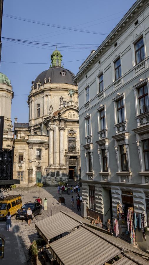 Leogrand Apartments On Stavropigiyska 7 Lviv Buitenkant foto